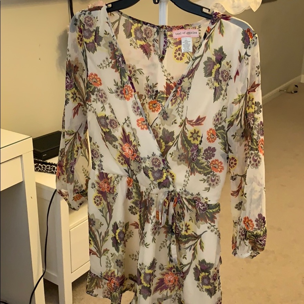 Romper - Picture 3 of 4